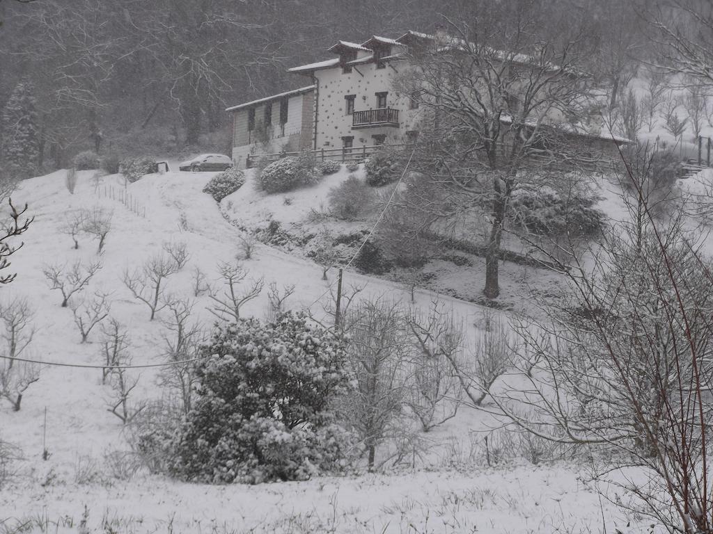 Отель Casa Rural Madariaga Артеа Экстерьер фото